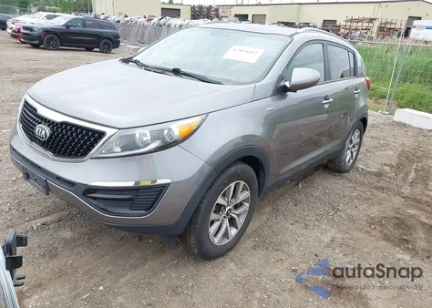 2016 Kia Sportage Lx z USA, uszkodzony, nr VIN KNDPBCAC7G7862653